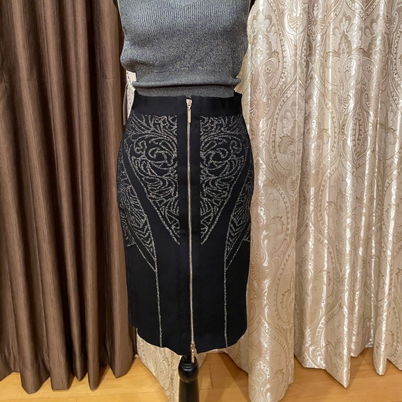 Lurex stretch skirt with front zip